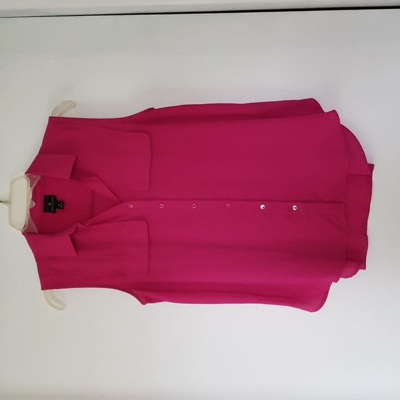 Sleeveless button down blouse - Picture 1 of 4